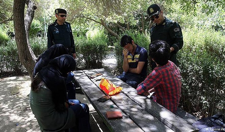 شلاق زدن ۲۰ شهروند قزوینی به دلیل روزه خواری