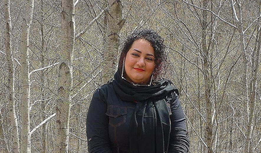 تبعید آتنا دائمی با دستبند و پابند به زندان مرکزی رشت