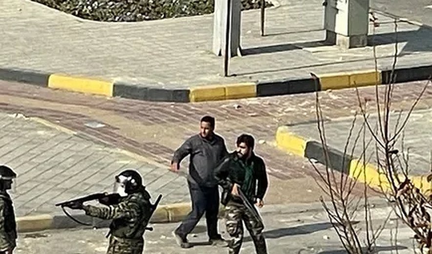 More than 300 Arrested and 40 Blinded in Isfahan Protest Crackdown