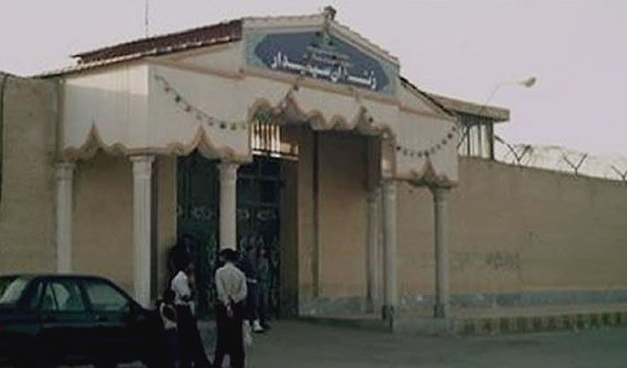 3 Men Hanged for Murder in Ahvaz